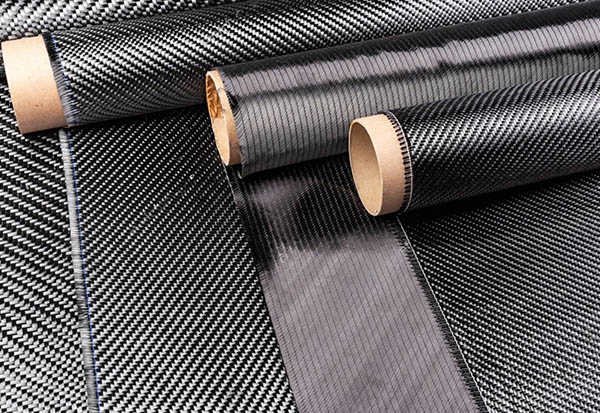 Composite curing process for carbon fiber parts in a temperature-controlled oven